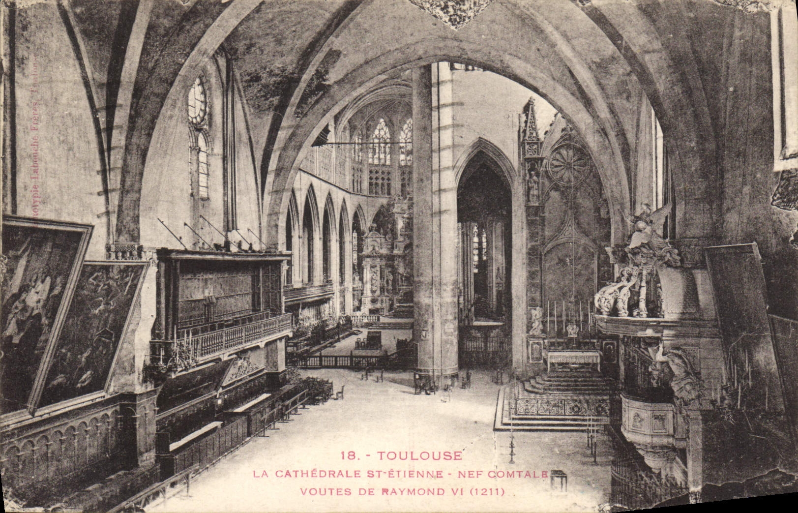 CPA Toulouse La Cathedrale St Etienne Nef Comtale 