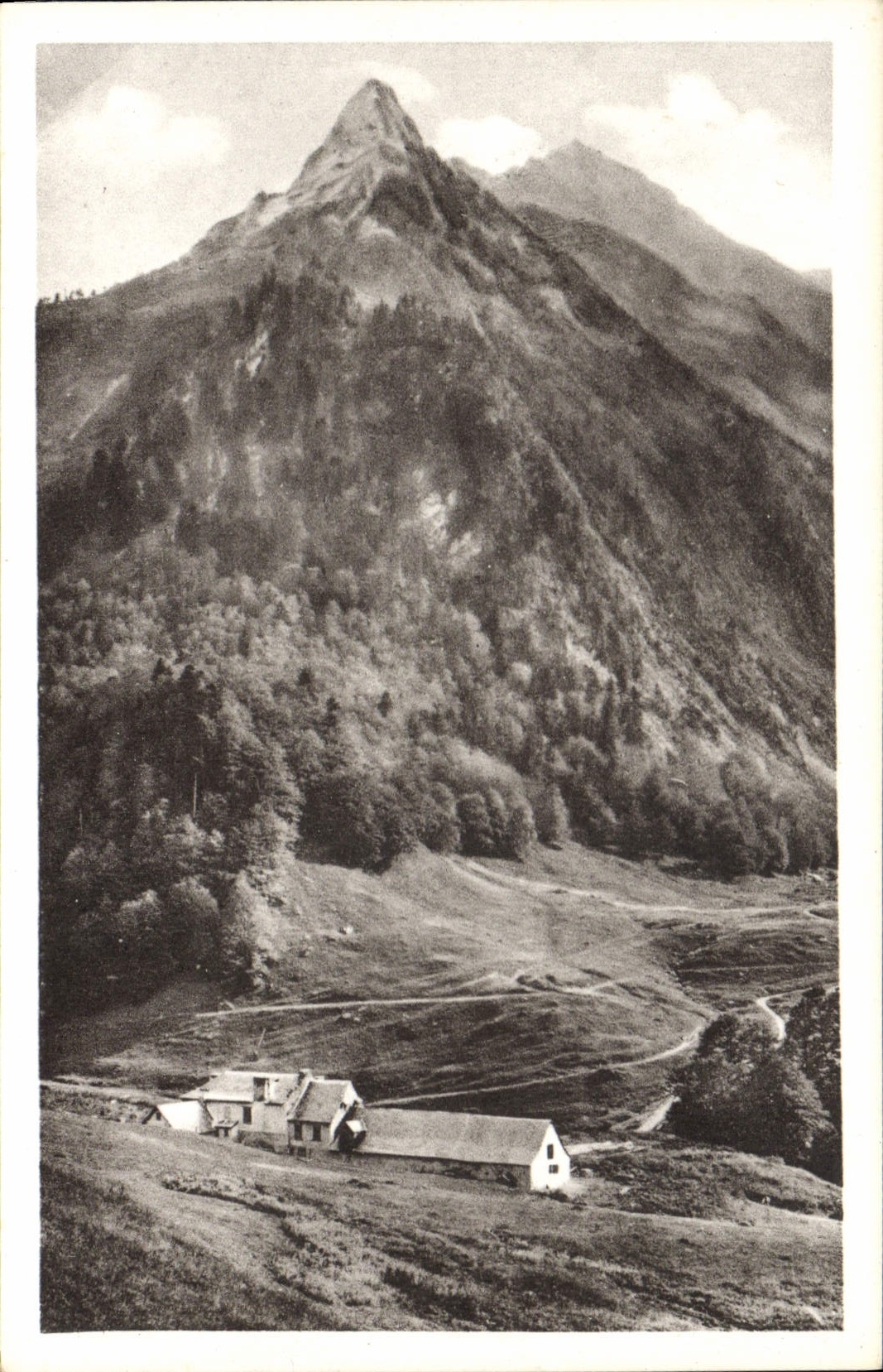Luchon — Hospice de France et Pic de la Pique — Cés Arts Photomécanique, Paris