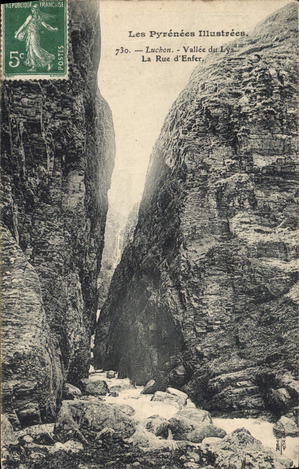 CPA Luchon Vallee du Lys La Rue d'Enfer 