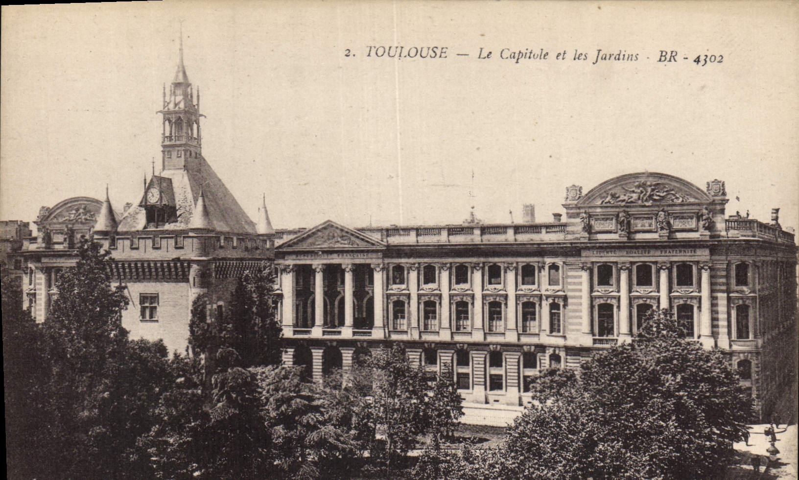 Toulouse — Le Capitole et les Jardins — BR - 4302
