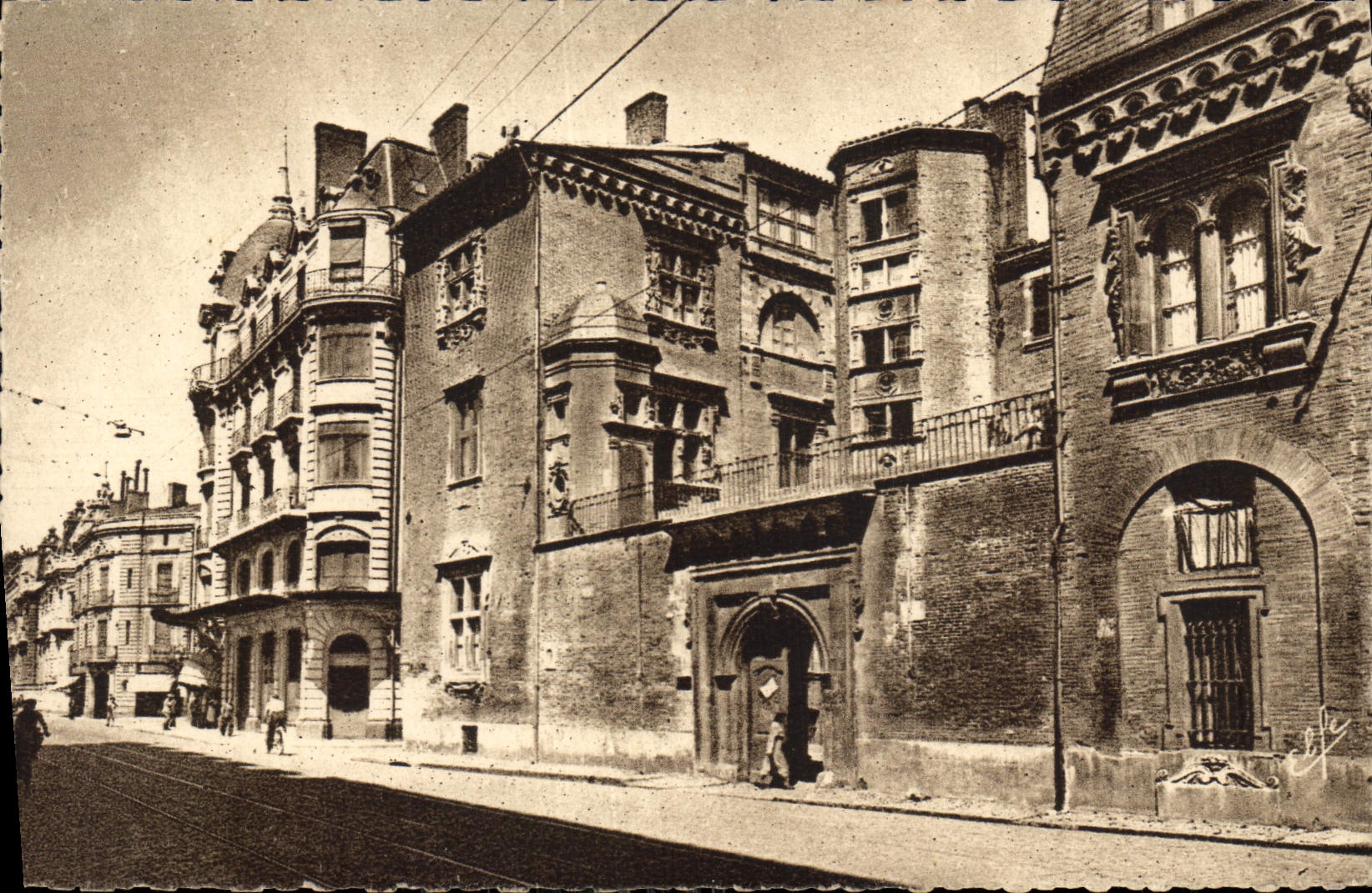 Hôtel de Lasbordes ou du Vieux Raisin — Toulouse — Éditions Labouche Frères