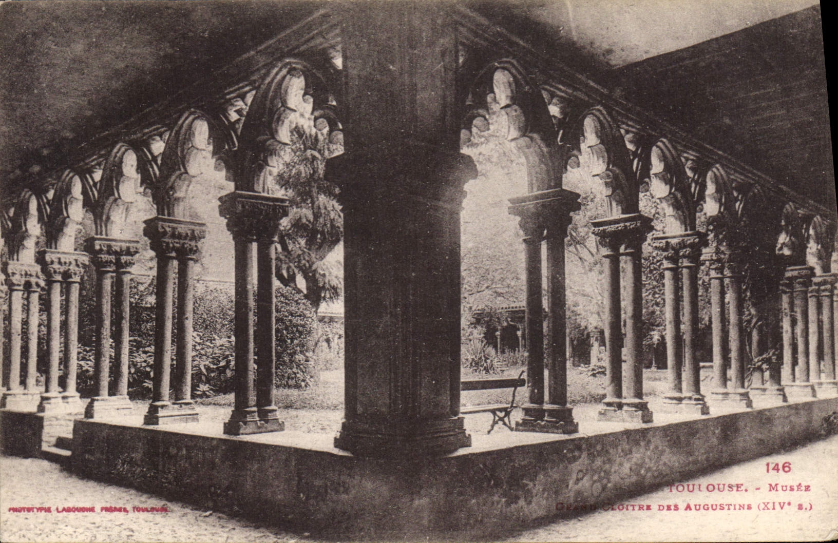 Grand Cloître des Augustines — Toulouse — Musée (XIVe s.) — Phototype Laboune Frères, Toulouse, n°146 - Anverso