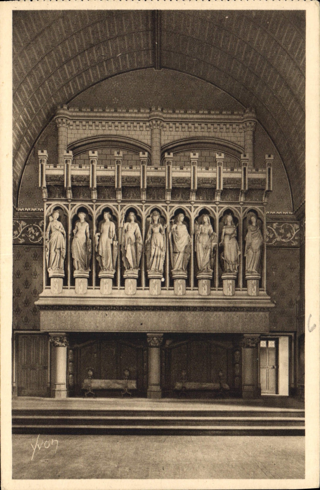 Cheminée de la Salle des Preux — Château de Pierrefonds (Oise) — Éditions d'Art YVON, Paris