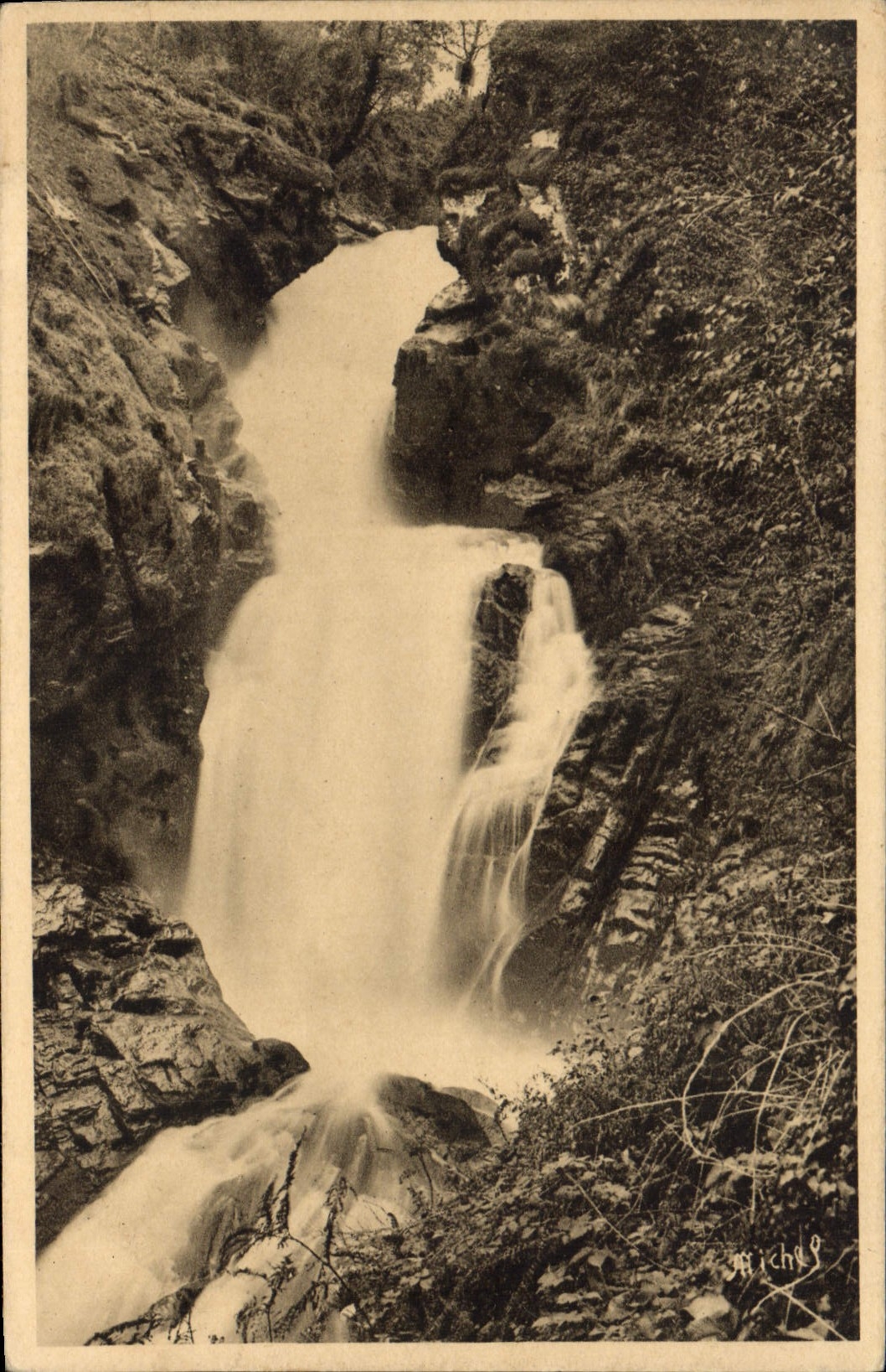 Gimel — Première chute - Le Saut — Les Éditions Héliogravure Mme Michel (Corrèze)