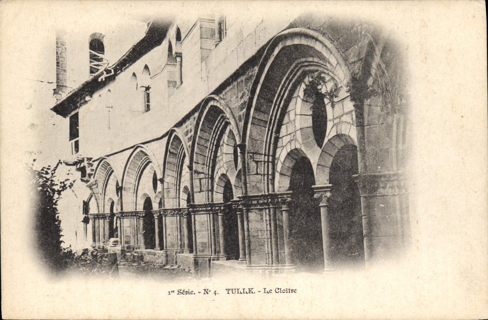 CPA Tulle Cloitre 