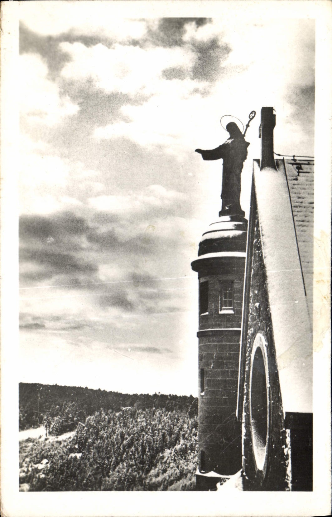 CPA Mont Ste Odile benissant l'Alsace