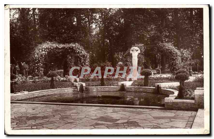 CPA Bourges Jardins des Pres Fichaux La Fontaine du Dieu Pan 
