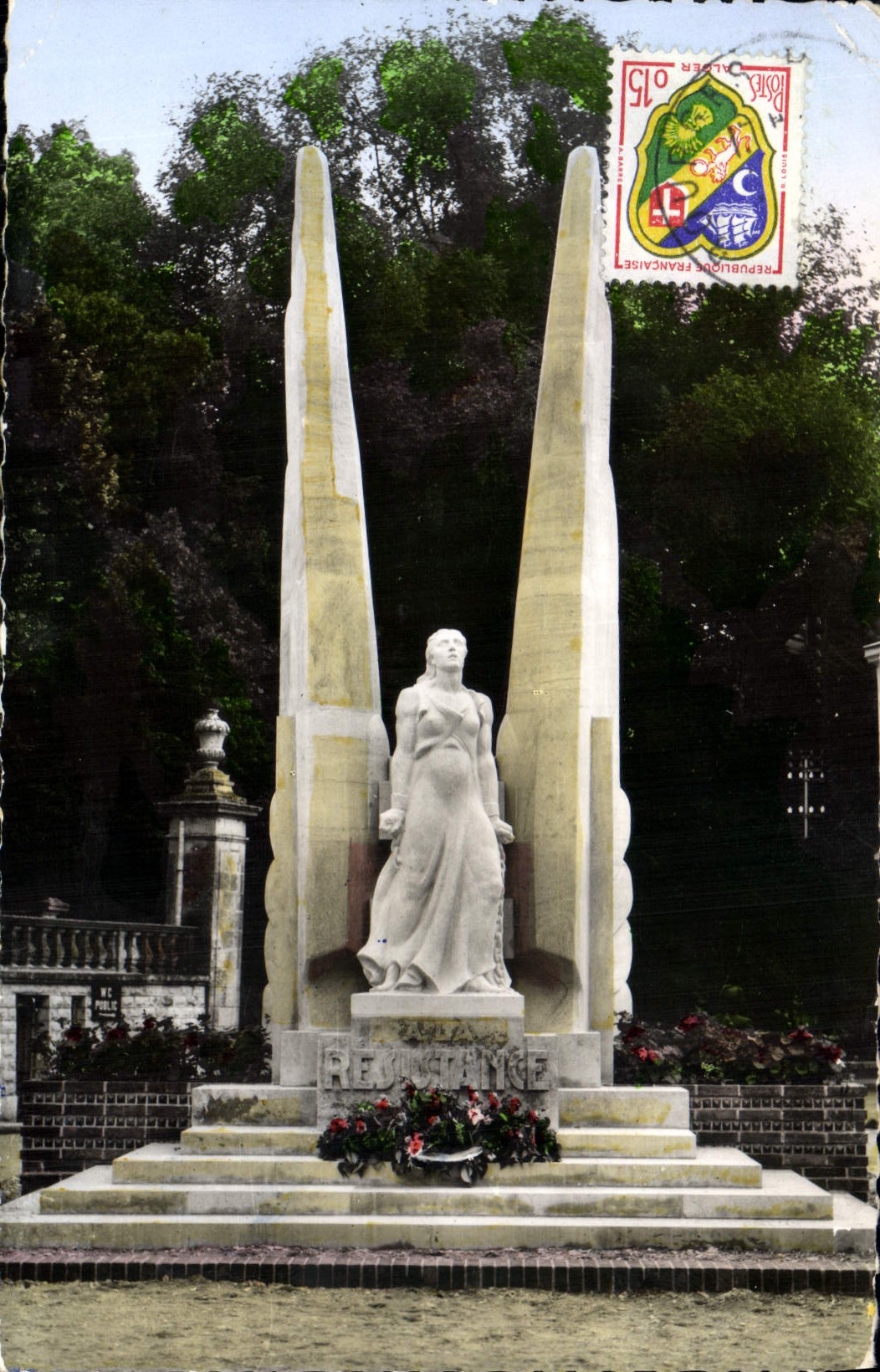 CPA Bourges Monument de la Resistance 