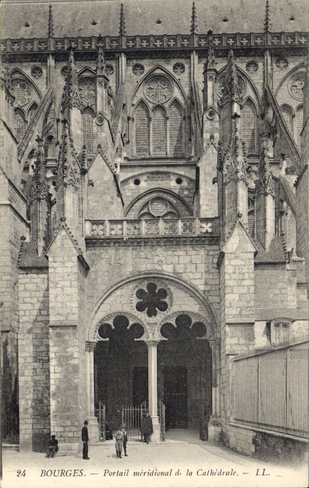 CPA Bourges Portail meridional de la Cathedrale 