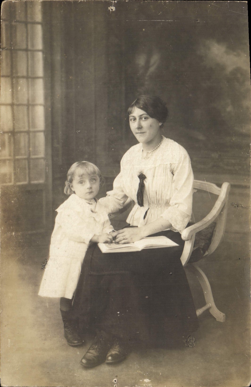 Femme et enfant — Sujet photographique — Carte postale CPA 20f