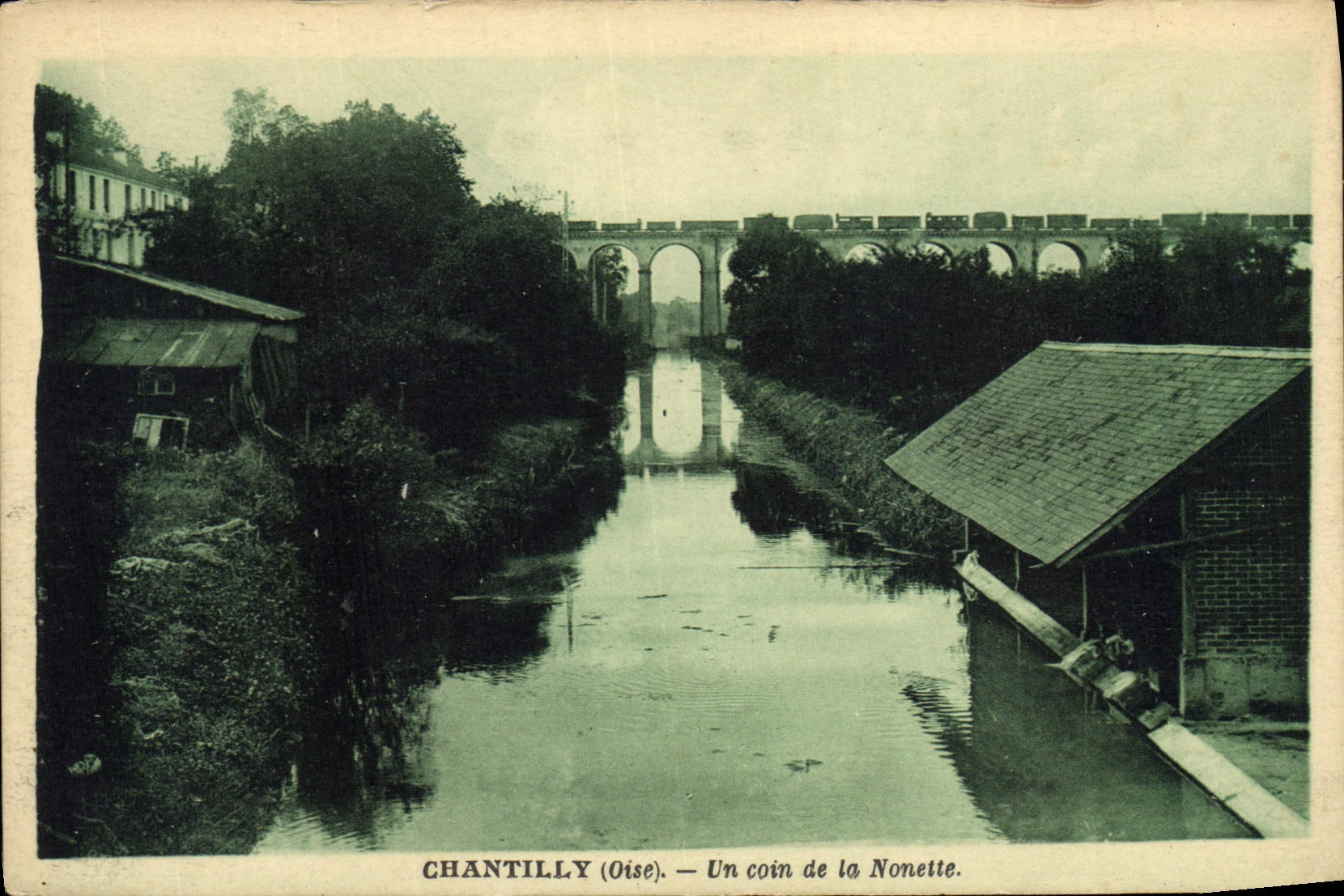 CPA Chantilly Oise Un coin de la Nonette 