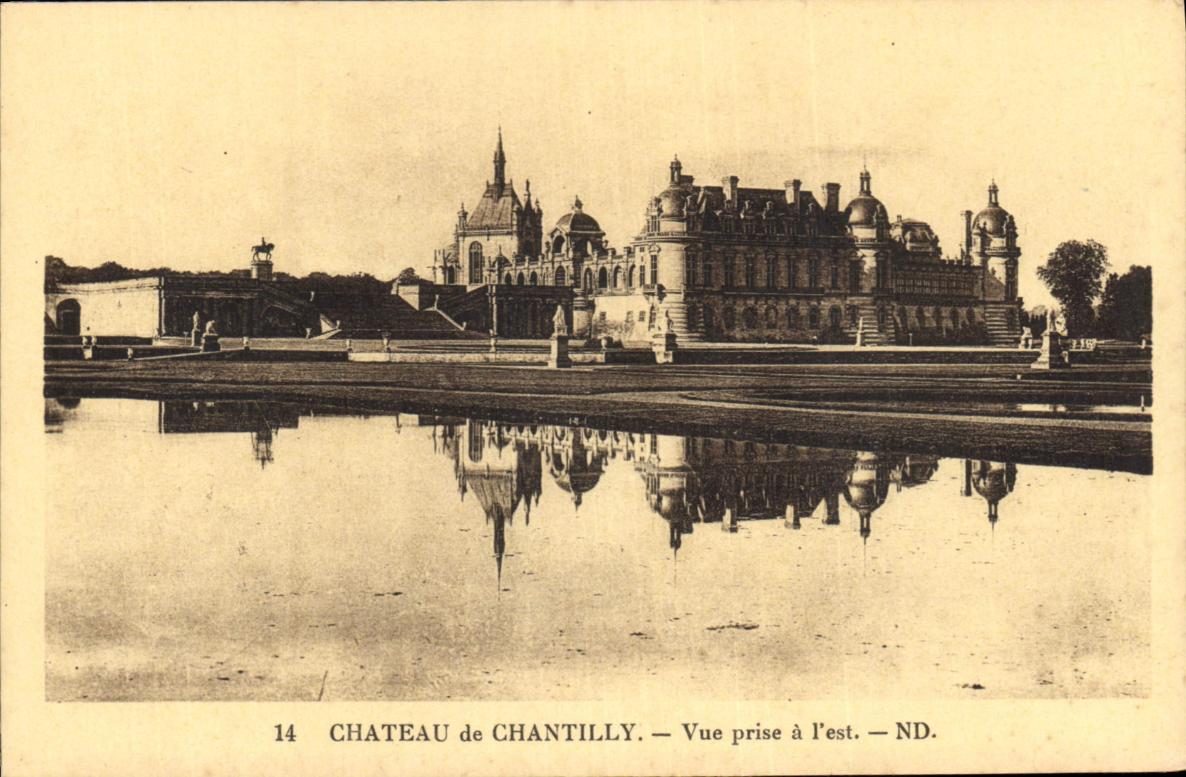 Château de Chantilly — Vue prise à l'est — ND.