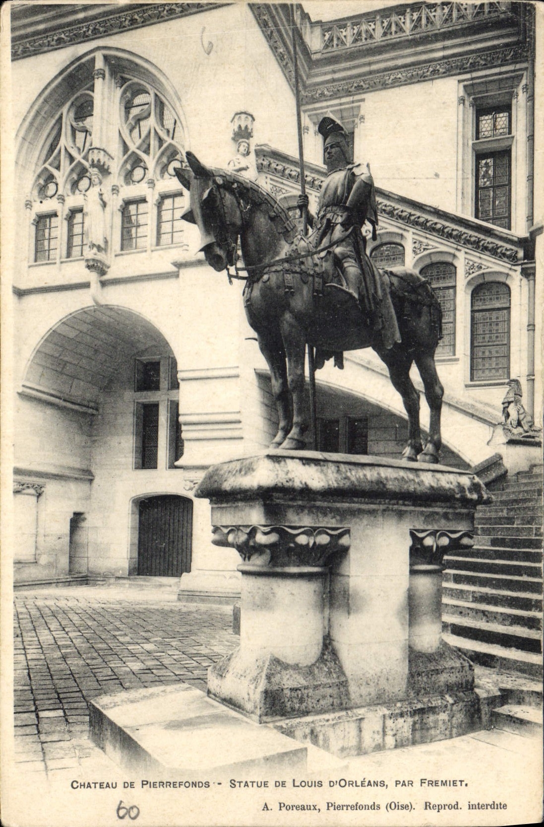 Château de Pierrefonds — Statue de Louis d'Orléans par Fremiet — A. Poreaux, Pierrefonds (Oise)