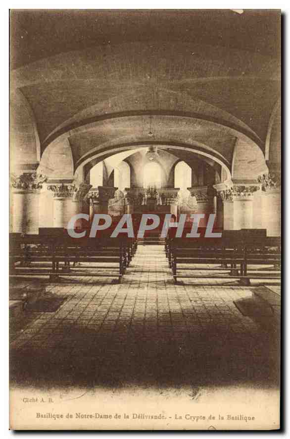 CPA Basilique de Notre Dame de la Delivrande La Crypte de la Basilique 