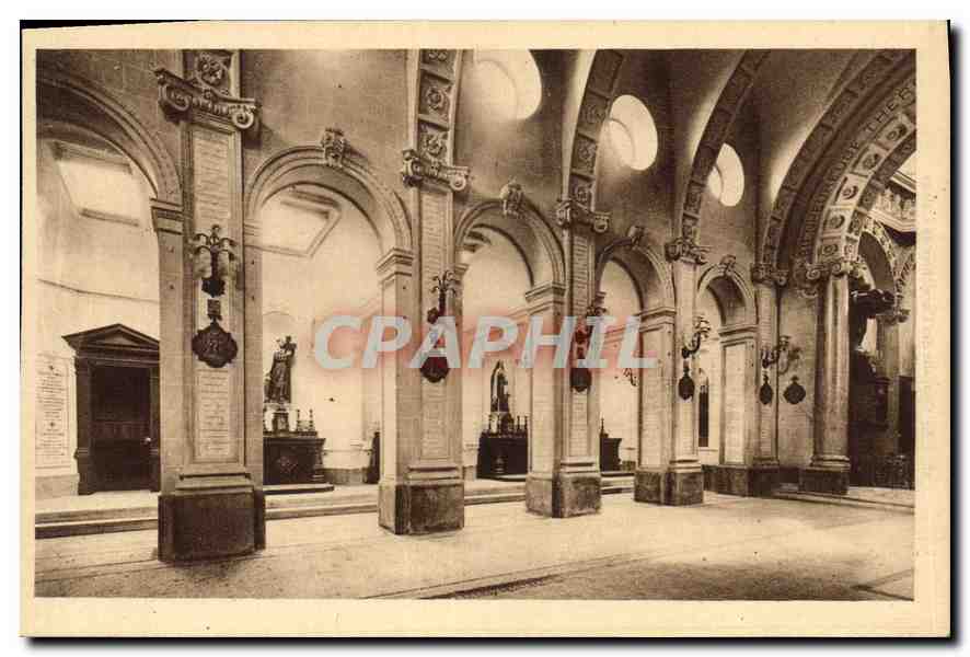 Intérieur de la chapelle des Carmélites de Lisieux — Autels latéraux — Éditeur non visible, n° de série 40 A