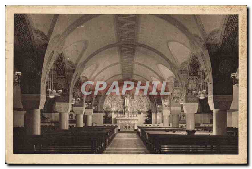 CPA La Basilique de Lisieux La Crypte Vue generale 