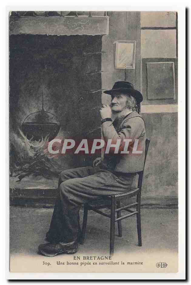une bonne pipe en surveillant la marmite sabot embroidery headdress folklore animation TOP CPA