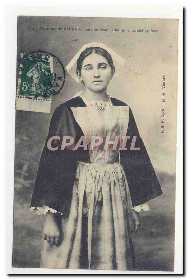 costume VAnNES Mode de Grand Champ coiffe bretonne folklore broderie embroidery headdress costume animation TOP CPA