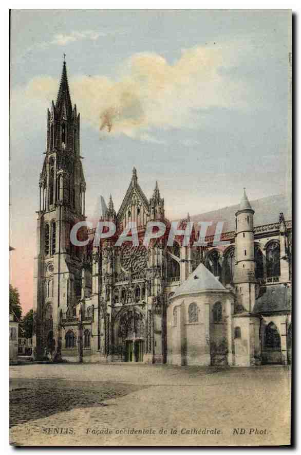 CPA Senlis facade occidentale de la Cathedrale 