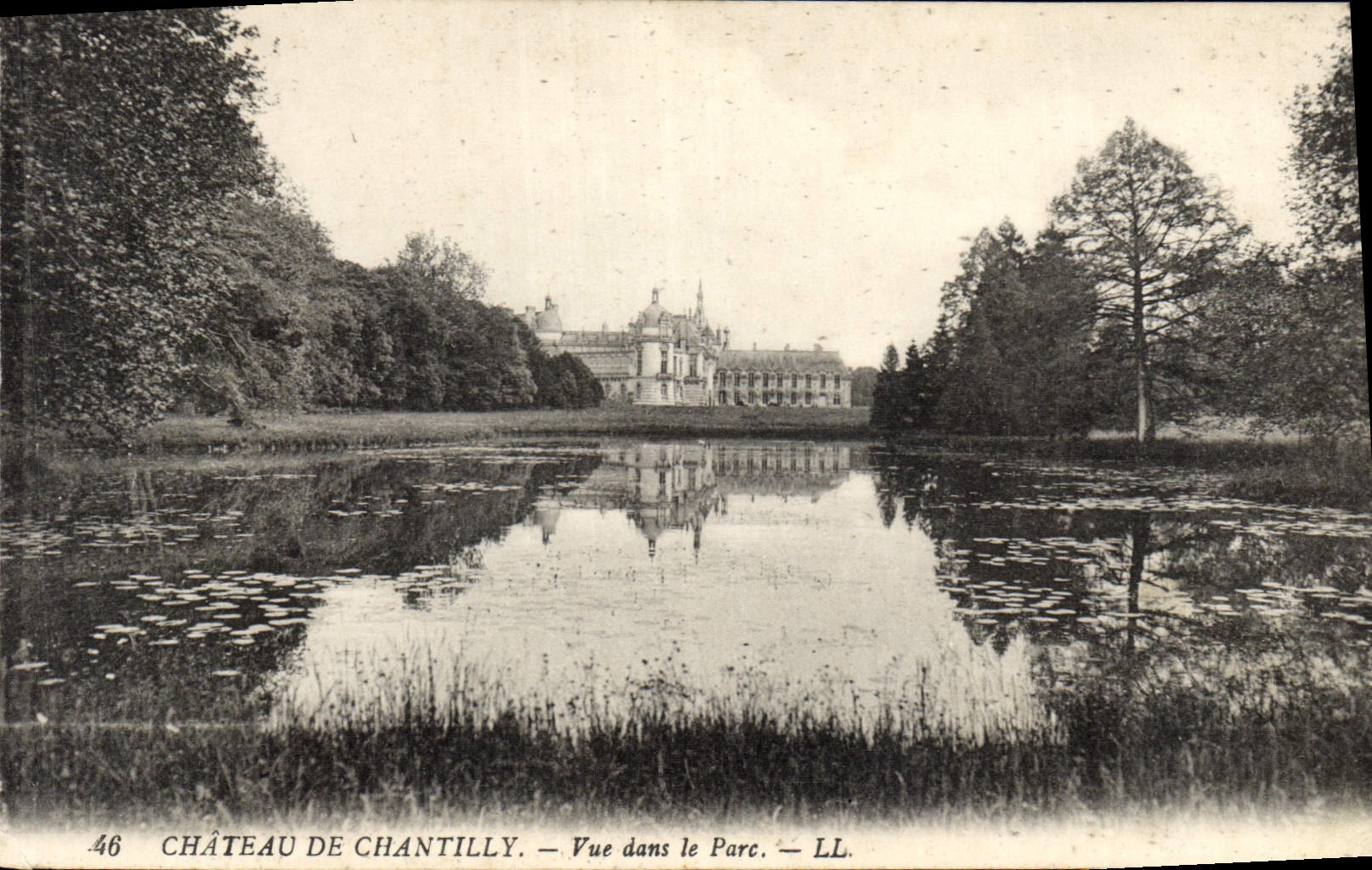 Château de Chantilly — Vue dans le Parc — LL. n°46