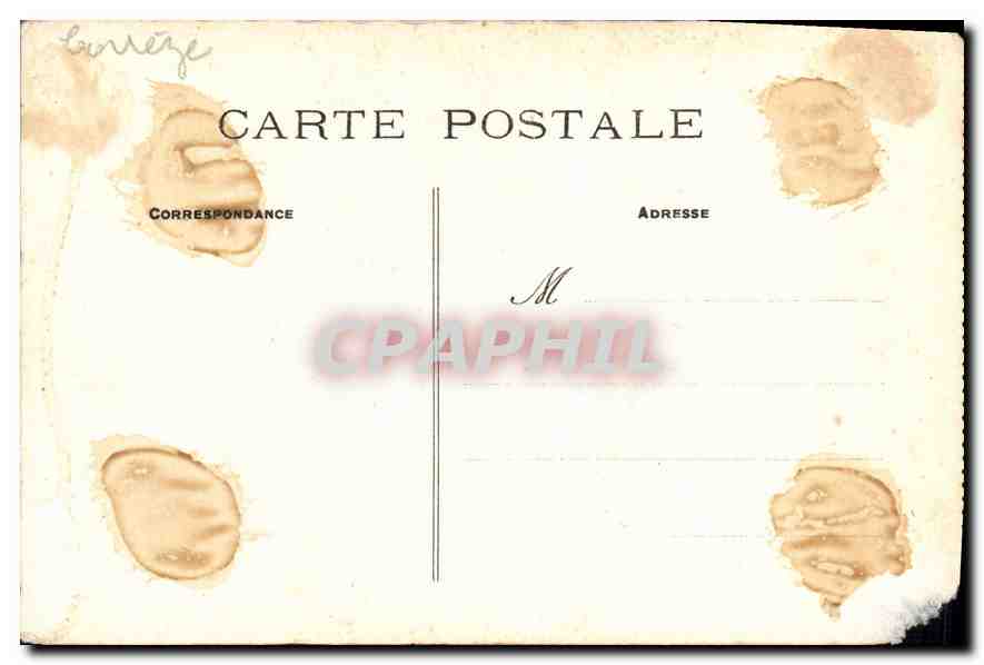 CPA Ussel Correze Place d'Armes et la Fontaine  — Rückseite