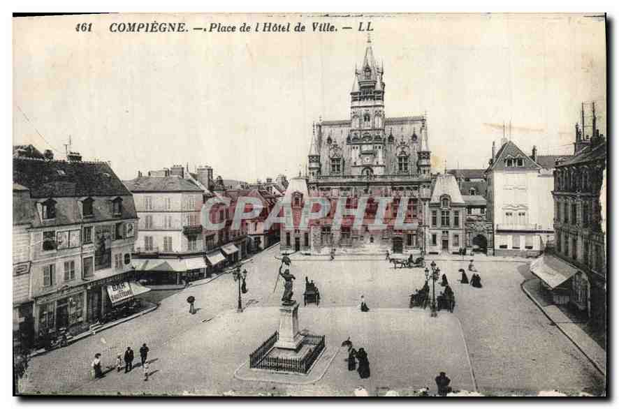 Compiègne — Place de l'Hôtel de Ville — LL, n° 461