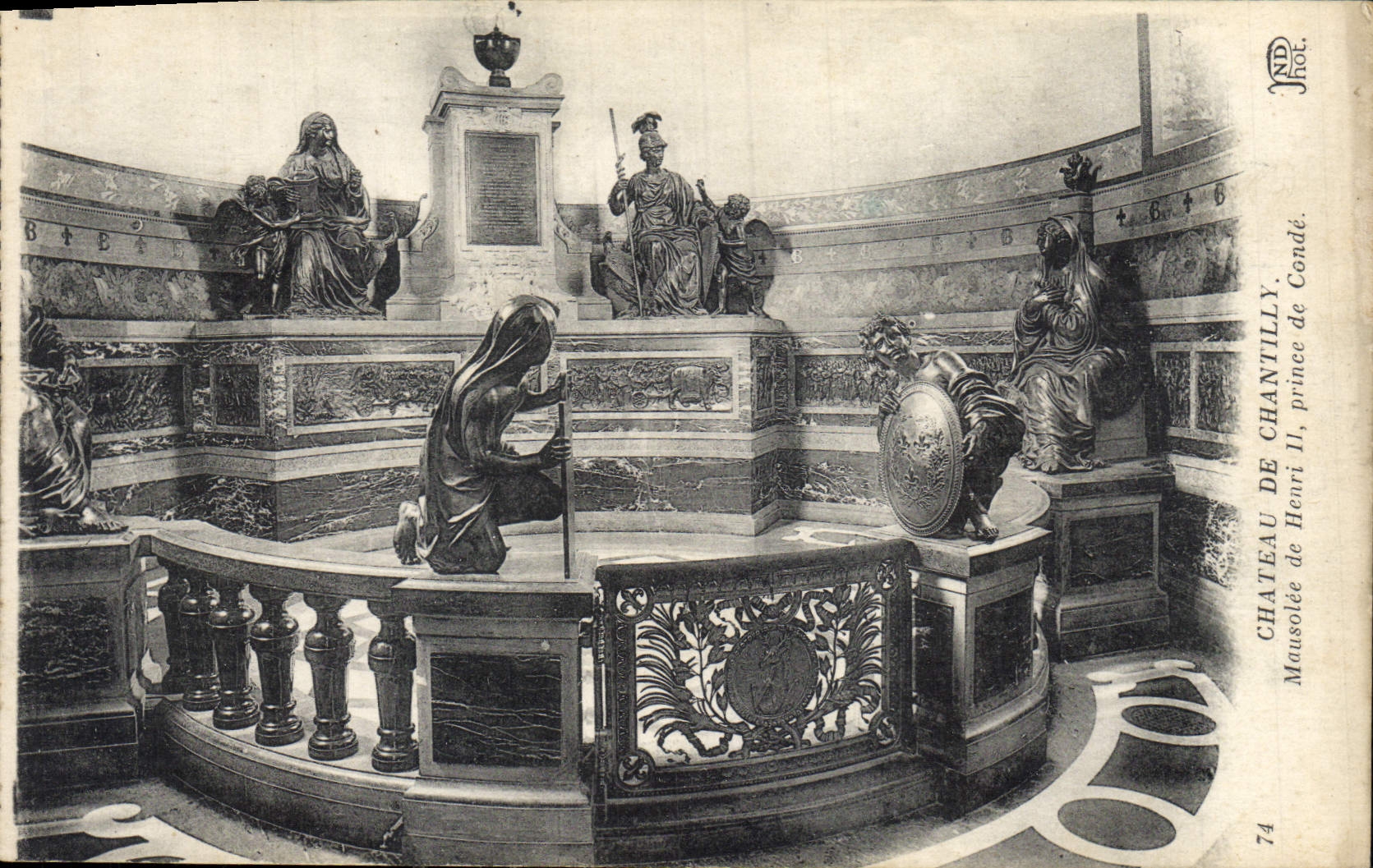 CPA Chateau de Chantilly Mausolee de Henri II prince de Conde 