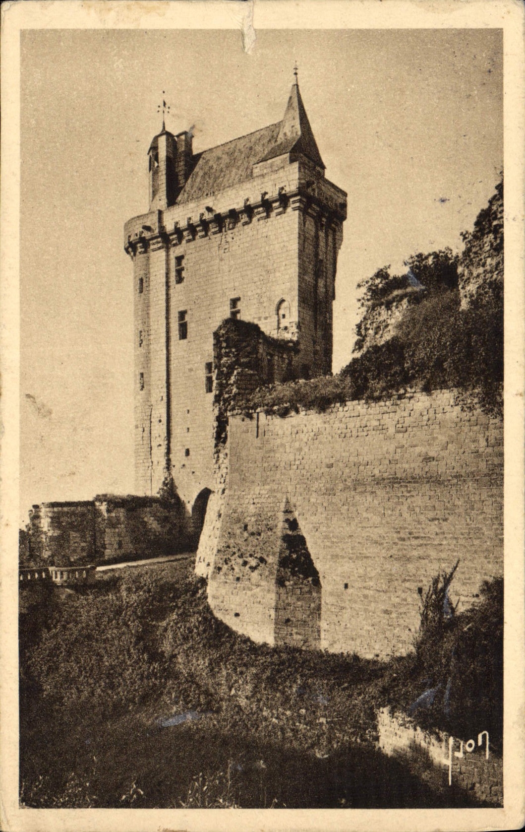 Chinon — Turm der Uhr — Les Éditions d'Art Marquet, n°174