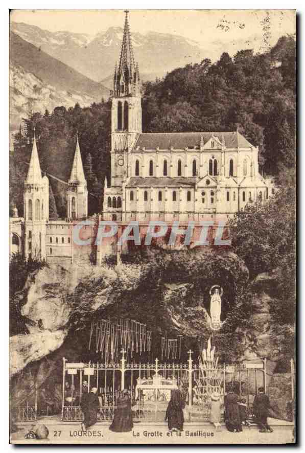 CPA Lourdes la Grotte et la Basilique 