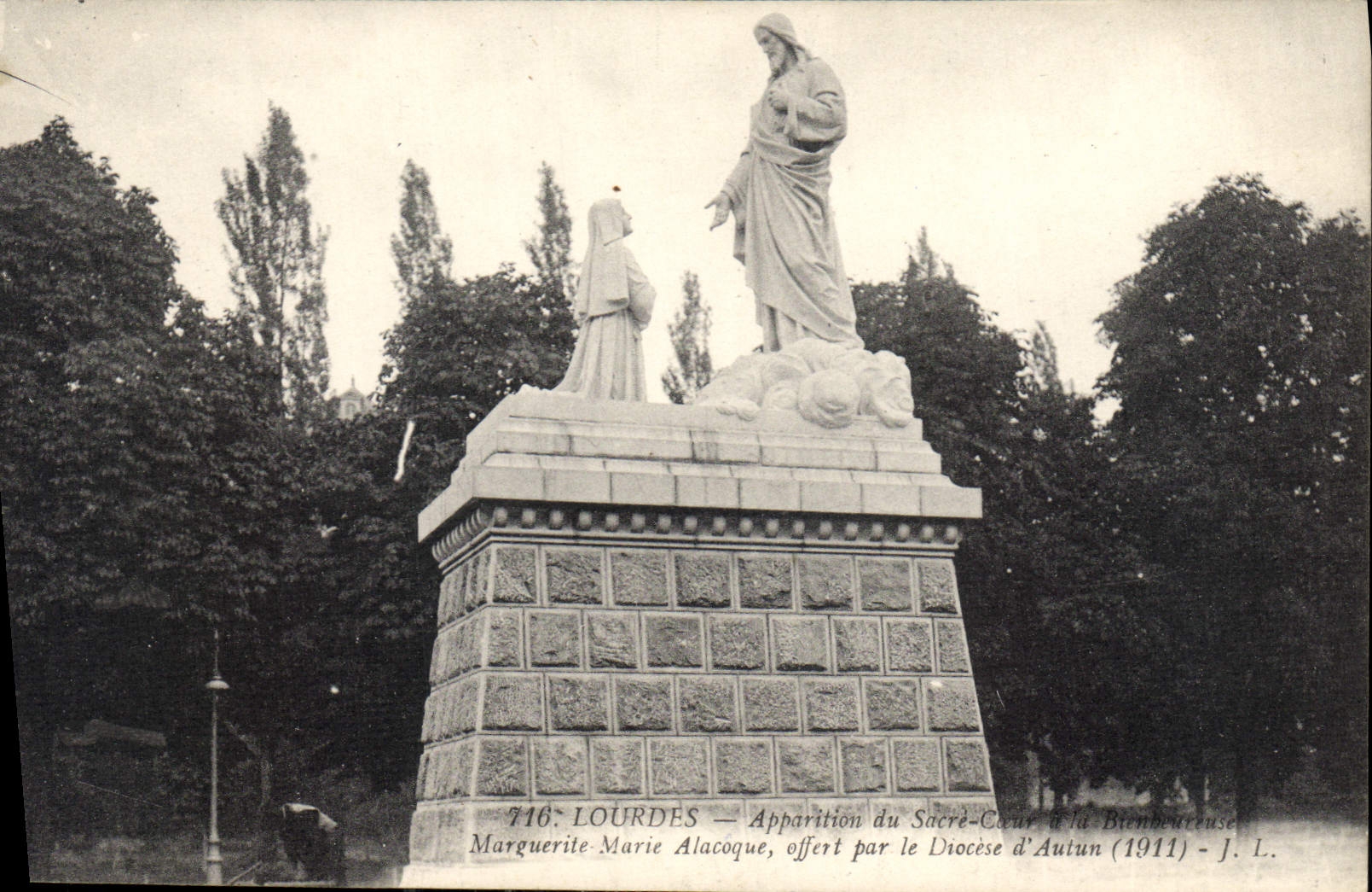 CPA Lourdes Apparition du Sacre Coeur Marguerite Marie Alacoque offert par le Diocese d'Autun 1911 