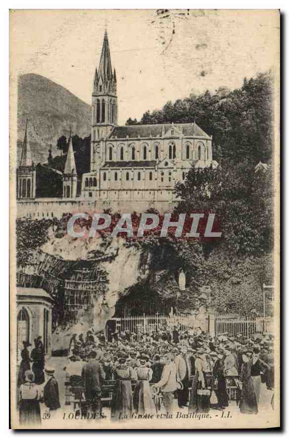 CPA Lourdes la Grotte et la Basilique 