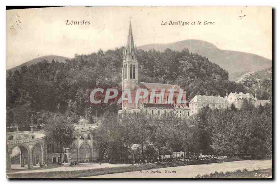 CPA Lourdes la Basilique et le Gave 