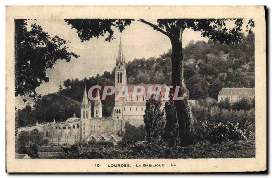 CPA Lourdes la Basilique 