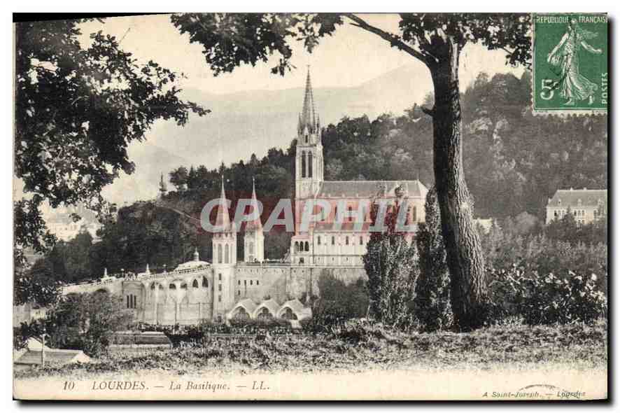 CPA Lourdes la Basilique 
