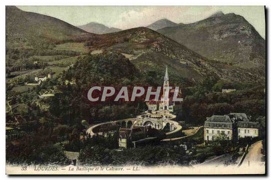 CPA Lourdes La Basilique et le Calvaire 
