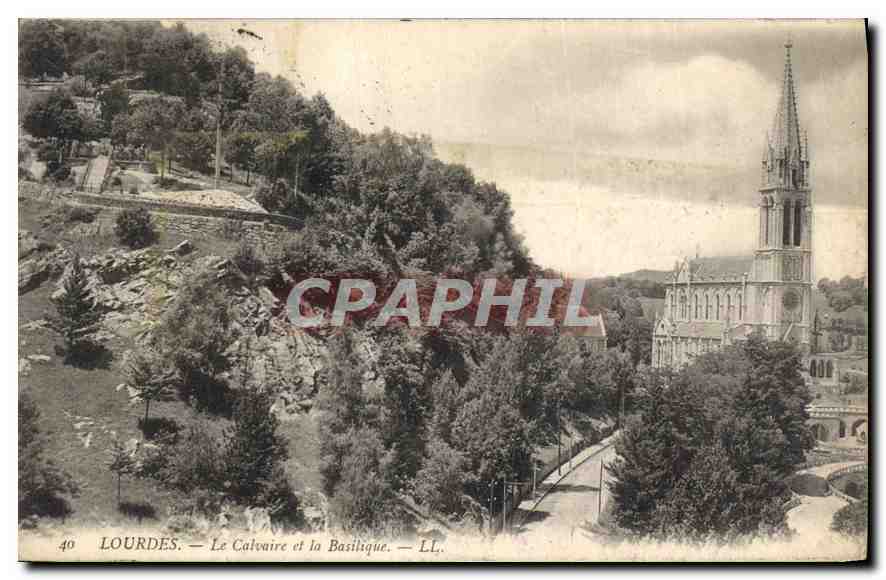 CPA Lourdes Le Calvaire et la Basilique 