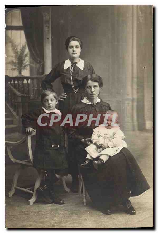 Famille — portrait en intérieur — Maison Girardot, Pressouire