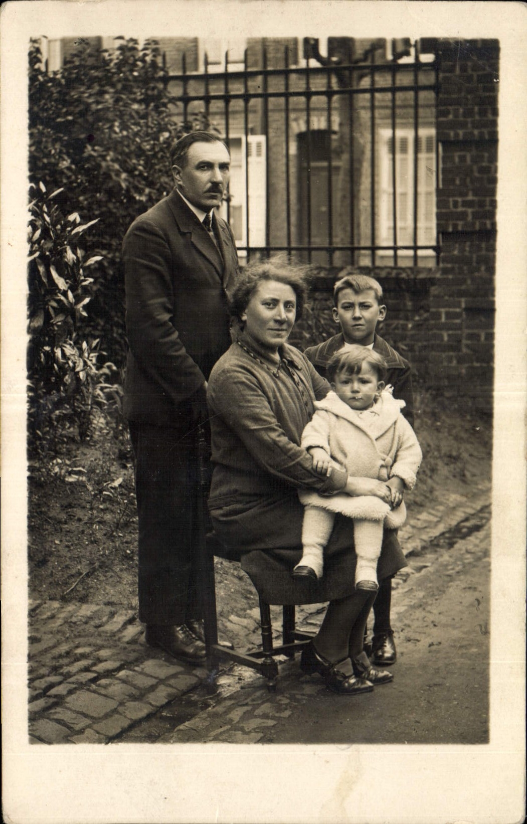 CARTE PHOTO Famille