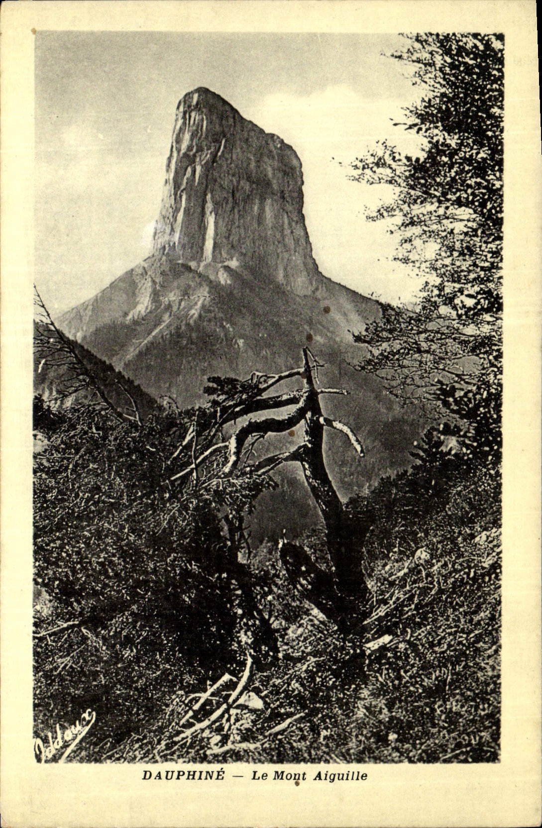 CPA Dauphine Le Mont Aiguille 