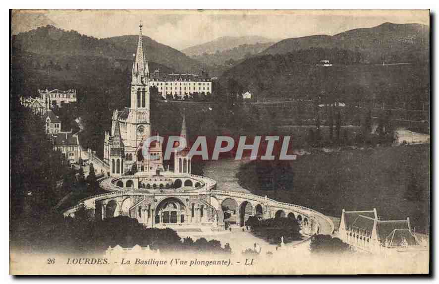 CPA Lourdes la Basilique vue plongeante 