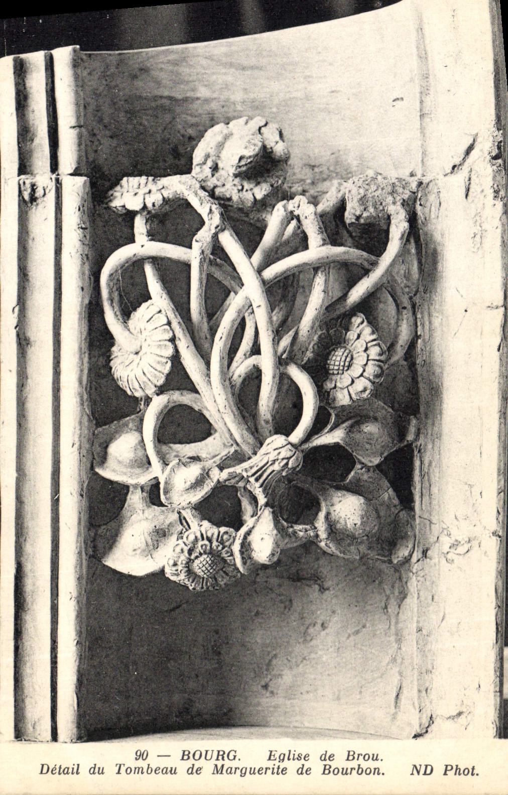 Détail du tombeau de Marguerite de Bourbon — Église de Brou, Bourg — ND Phot.
