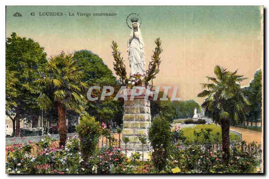 CPA Lourdes La Vierge couronnee 