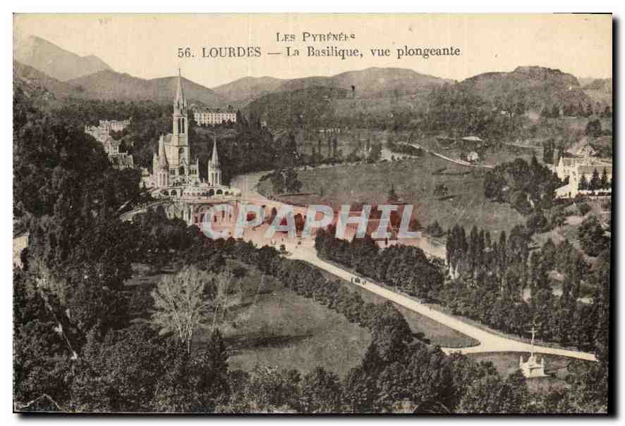 CPA Lourdes La Basilique vue plogeante 