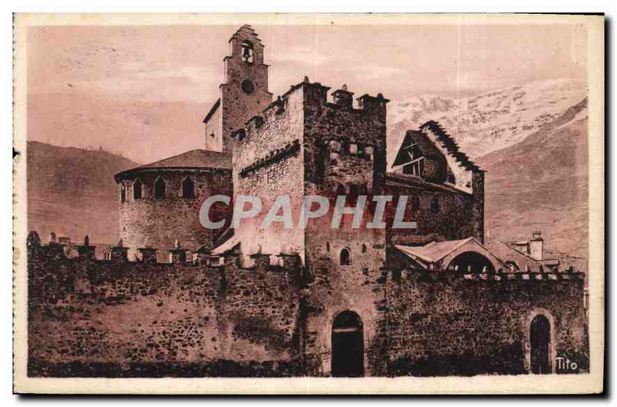 CPA Les Beaux de France Les Pyrences Luz Saint Sauveur Eglise des Templiers 