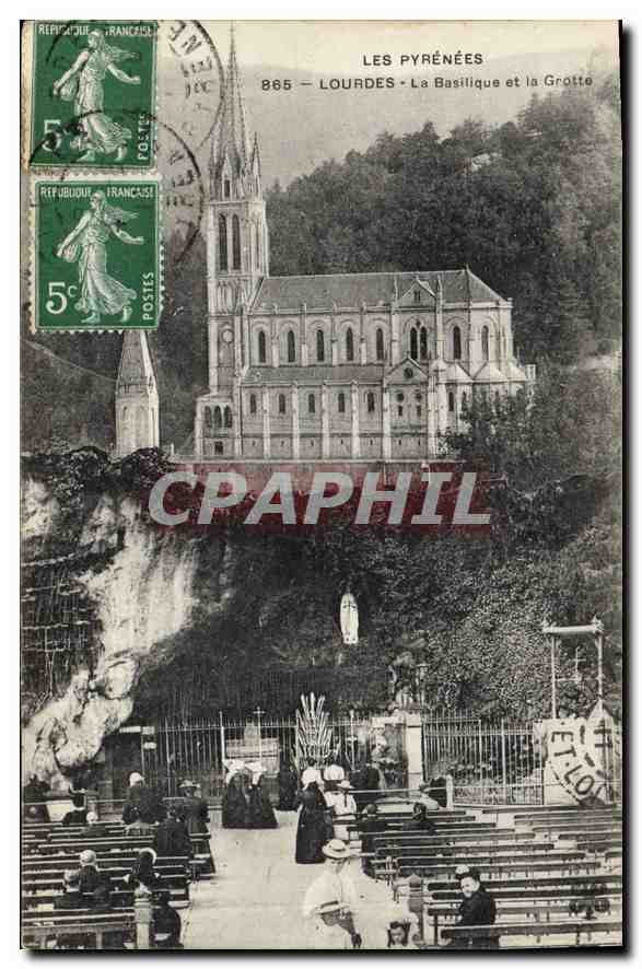 CPA Lourdes La Basilique et la Grotte 