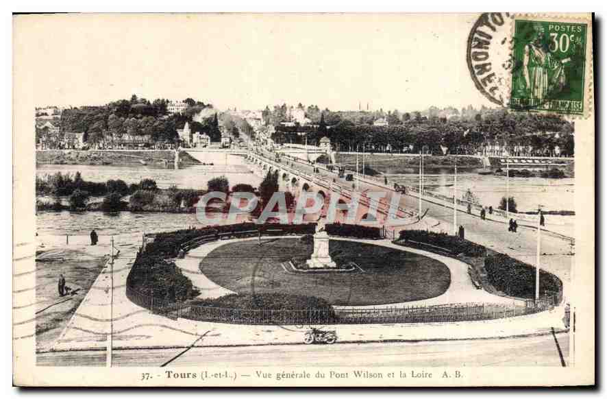 CPA Tours Vue generale du Pont Wilson et la Loire 