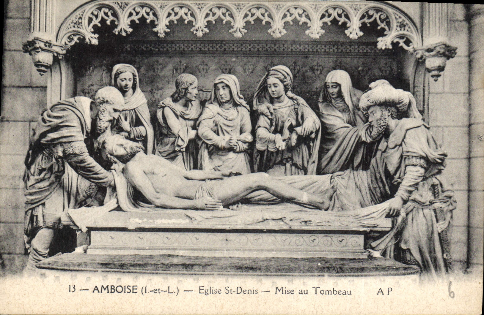 CPA Amboise Eglise St Denis Mise au Tombeau 