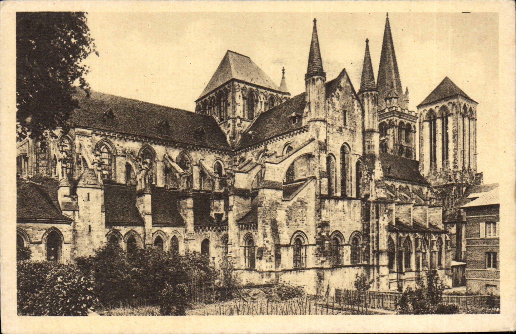 Lisieux — Apse der Kathedrale Saint-Pierre — Ausgabe 'La Cigogne', 23, Avenue de la République, Deauville