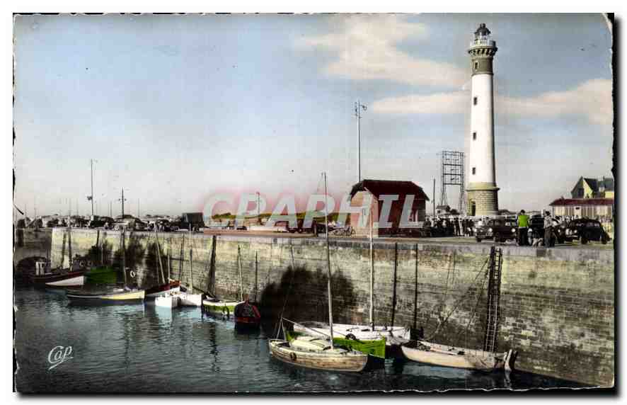 CPA Riva Bella Le Port et le Phare Bateaux de peche