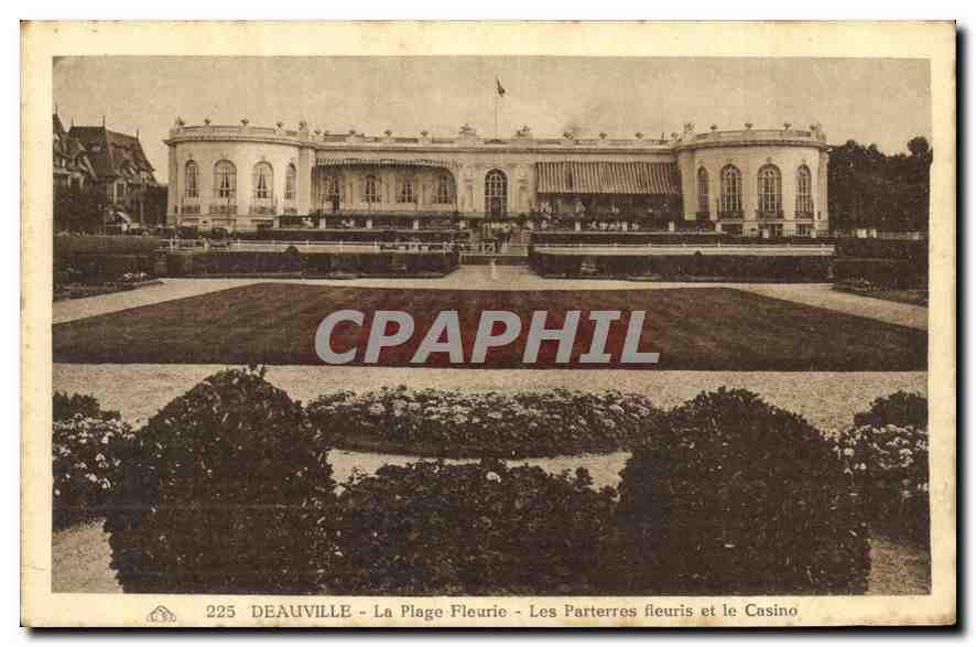 Deauville - La Plage Fleurie - Les Parterres fleuris et le Casino